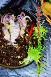 川味与海鲜的美炒结合【烧椒酱笔管鱼】