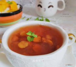 桃胶莲子银耳羹