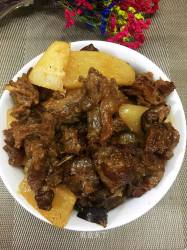 牛筋焖萝卜