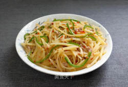 剁椒肉末炒土豆丝