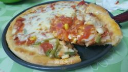 鲜虾火腿肠披萨