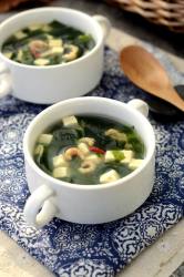 润燥汤水裙带菜豆腐汤