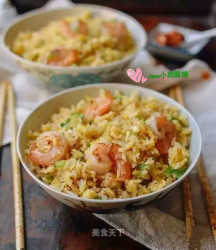 鲜虾蛋炒饭