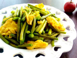 蒜薹炒鸡蛋