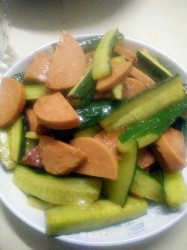 火腿肠炒黄瓜