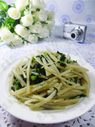 莴笋叶炒土豆丝