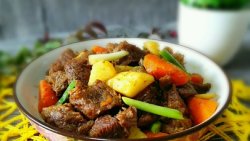 胡萝卜土豆炖牛肉