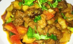 胡萝卜土豆烧牛肉