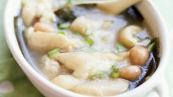 海带花生煲猪蹄—冬季暖身