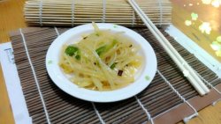 开胃小菜～凉拌酸辣土豆丝