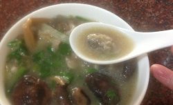 元旦新鲜牡蛎杂菜汤