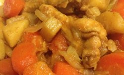 咖喱鸡翅根，土豆，胡萝卜