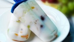 -酸奶水果冰棒