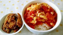 西红柿鸡蛋盖码饭