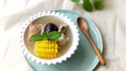 红枣玉米猪脚汤(附好喝不腻的秘诀)