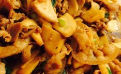 杏鲍菇爆炒五花肉