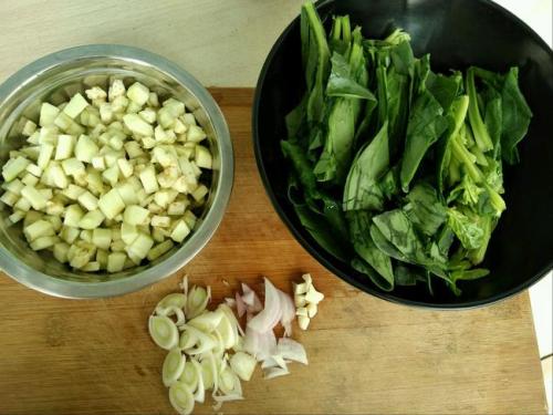 [6圖]菠菜茄丁打滷麵的簡單做法,配方,步驟圖解 - 菜譜網