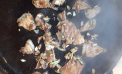 自制烤肉（无需任何烧烤器具，一个平底锅搞定）