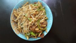 辣椒炒豆腐干豆芽