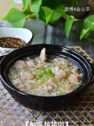 东北酸菜炖猪肉