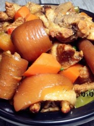 胡萝卜焖猪尾肉肉厨