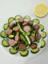 苦苣拌香肠