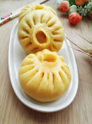 胡萝卜面西葫芦鸡蛋包子