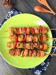 烤鸡肉串～在家也能撸串、健康无油放心吃