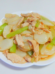 莴笋山药炒鸡片