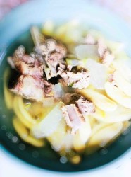 冬瓜排骨高汤面川条